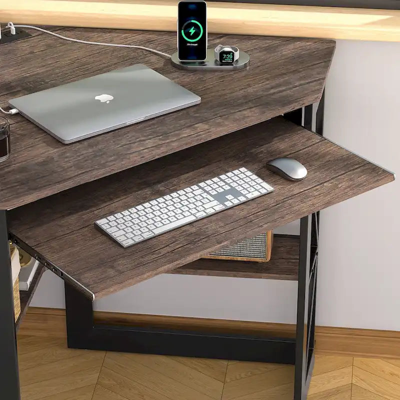 Eckschreibtisch, kleiner Schreibtisch mit Steckdosen, Ecktisch für kleine Räume, Computertisch mit USB-Anschlüssen, dreieckiger Schreibtisch mit Stauraum