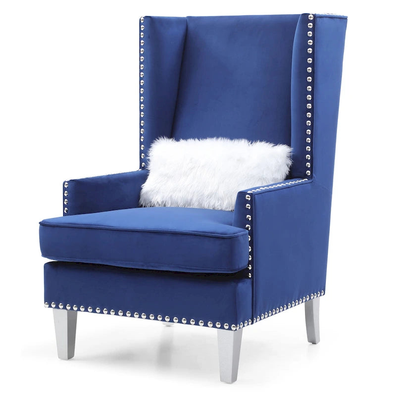 Poltrona decorativa in velluto con schienale alto e borchie