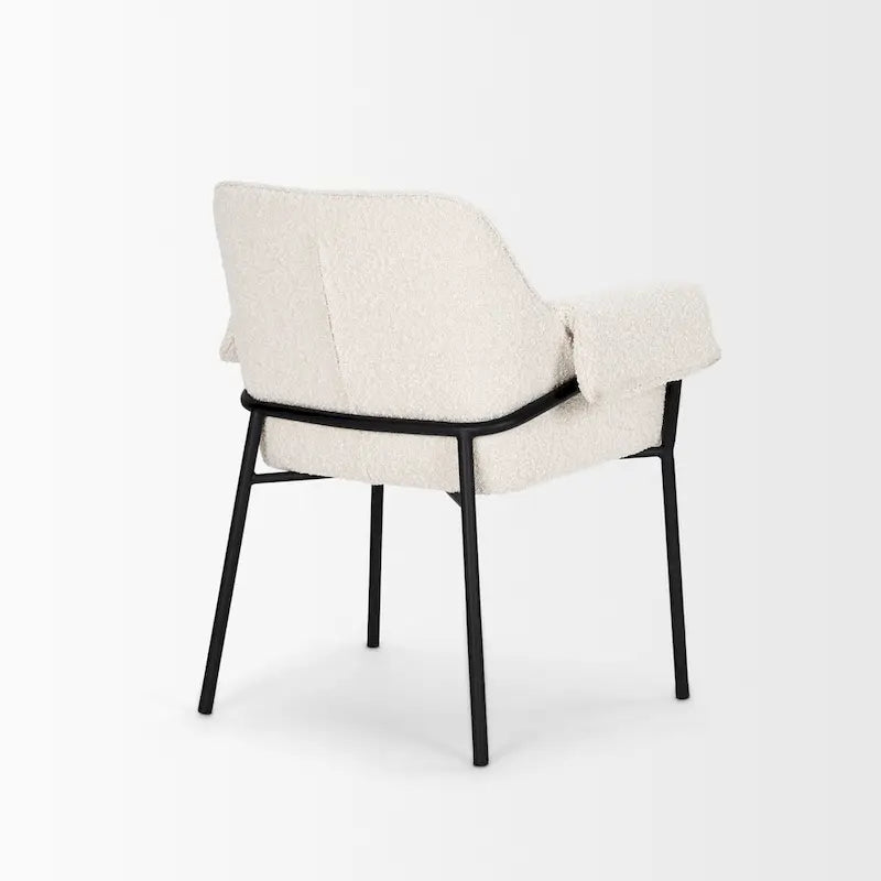 Chaise de salle à manger en bouclé crème avec structure en métal noir mat