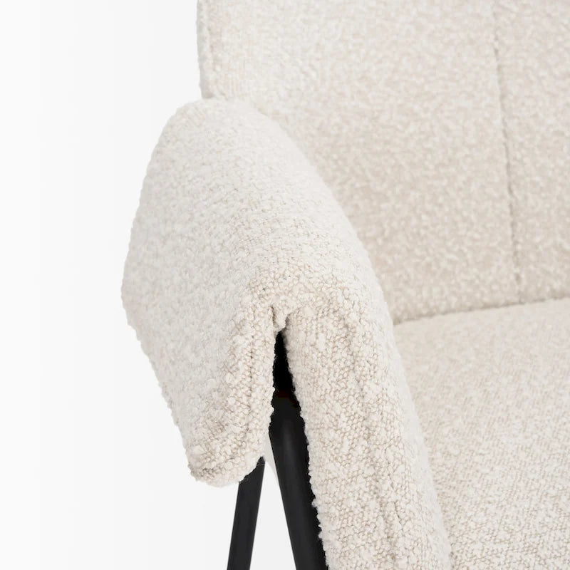 Chaise de salle à manger en bouclé crème avec structure en métal noir mat