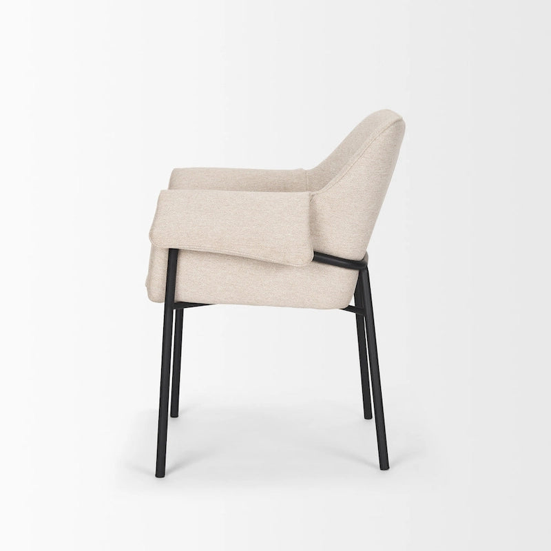 Chaise de salle à manger en bouclé crème avec structure en métal noir mat