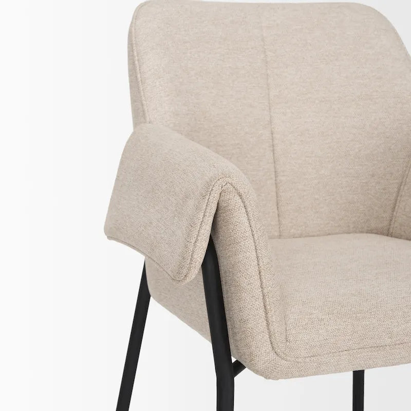 Chaise de salle à manger en bouclé crème avec structure en métal noir mat