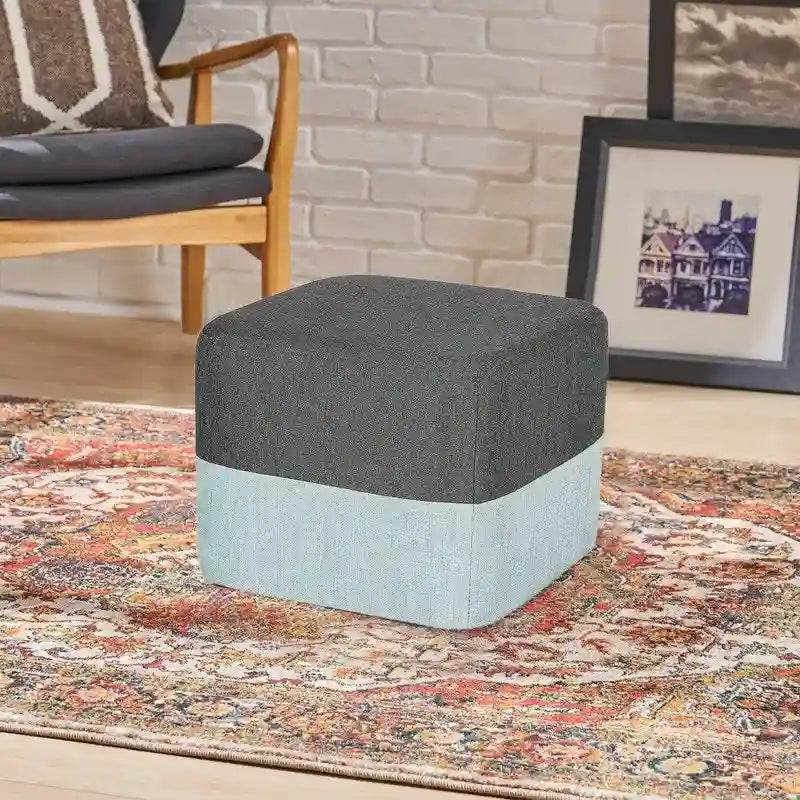 Pouf ottoman carré en tissu avec surpiqûres bicolores
