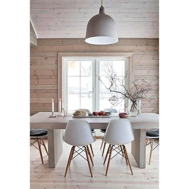 Lot de 2 chaises de salle à manger modernes du milieu du siècle, siège coque en plastique sans accoudoirs et piètement Eiffel en bois naturel, rouge