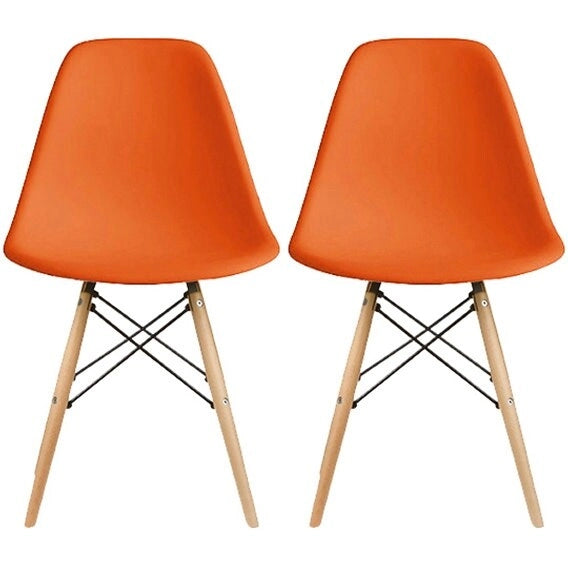 Lot de 2 chaises de salle à manger modernes du milieu du siècle, siège coque en plastique sans accoudoirs et piètement Eiffel en bois naturel, rouge
